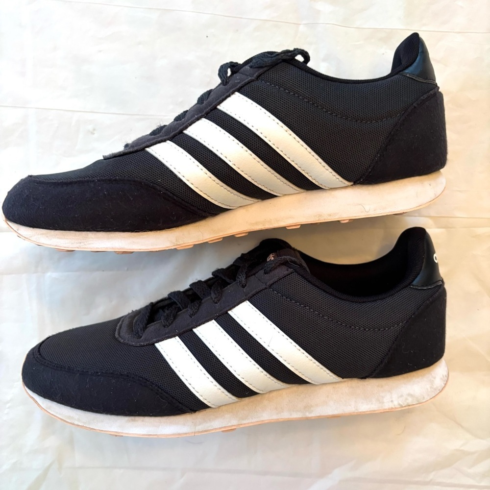 Adidas V Racer Sneakers Black White SZ 7.5 Worn 1X - Picture 4 of 15